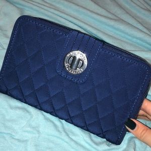 VERA BRADELY navy blue quilted turn lock wallet